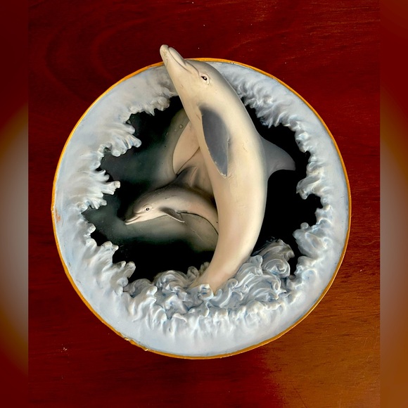 3D Ceramic Dolphin Plate - Picture 1 of 4